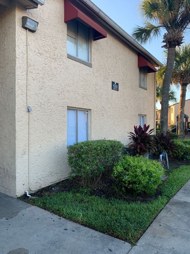 property at 4353 S Semoran Blvd