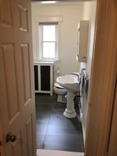 241 Queen St S in Hamilton, ON - Building Photo - Building Photo