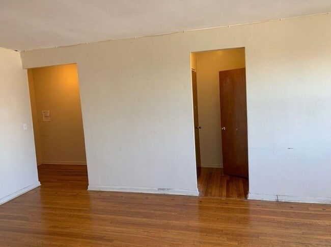 98-76 Queens Blvd in Queens, NY - Building Photo - Building Photo