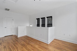 3120 Tom Miller St in Austin, TX - Building Photo - Building Photo