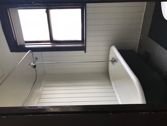 3705 W Belden Ave, Unit First Floor in Chicago, IL - Building Photo - Building Photo