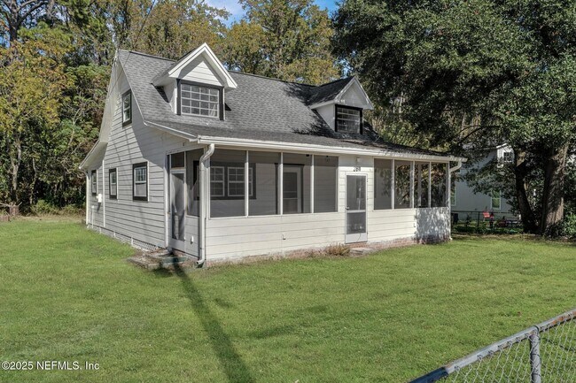 2811 Myrtis Rd in Jacksonville, FL - Building Photo - Building Photo