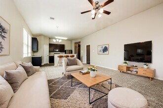 1664 Rd 5102 in Cleveland, TX - Building Photo - Building Photo