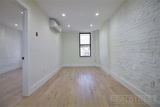 643 Knickerbocker Ave in Brooklyn, NY - Building Photo - Floor Plan