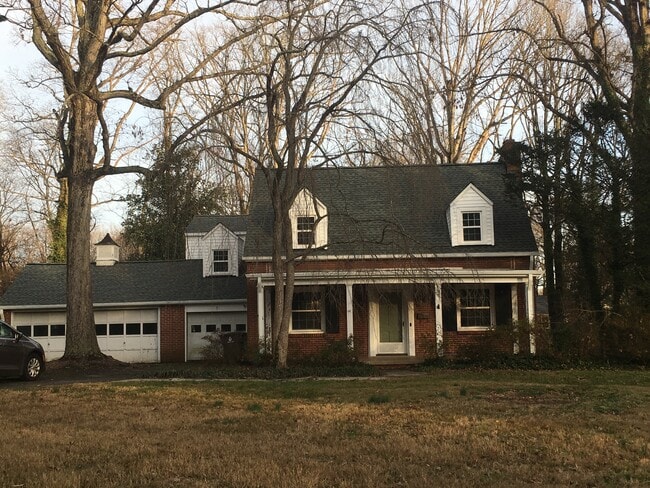 131 Rosedale Cir in Winston-Salem, NC - Building Photo - Building Photo