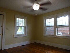 12 E Chestnut St in Asheville, NC - Building Photo - Building Photo