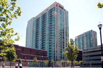 The Shore Club in Jersey City, NJ - Foto de edificio - Building Photo