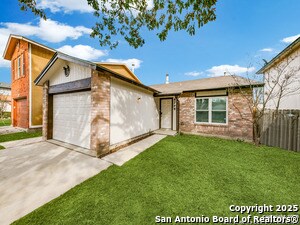 8248 Longhorn Ridge Dr in Converse, TX - Building Photo