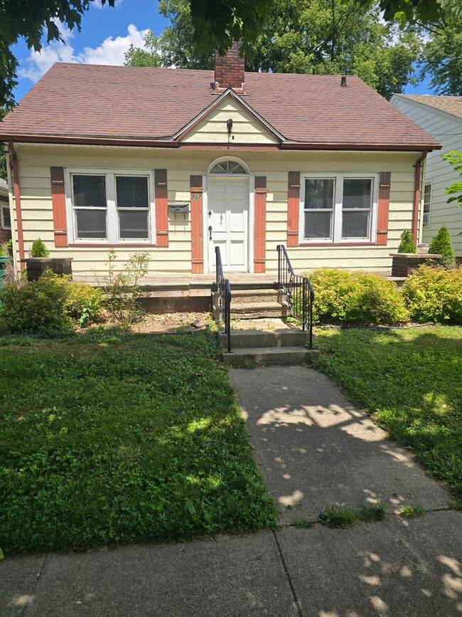 property at 707 E Corrington Ave