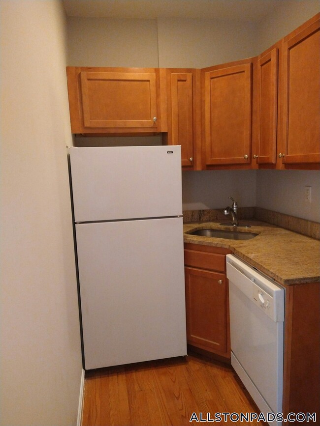 1189 Commonwealth Ave in Boston, MA - Building Photo - Building Photo