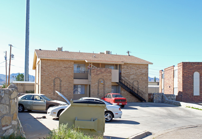 5204 Viceroy in El Paso, TX - Building Photo - Building Photo