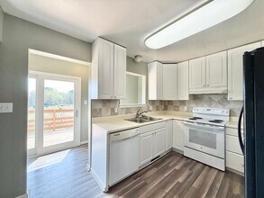 542 Loop Rd in Clayton, NC - Building Photo - Building Photo