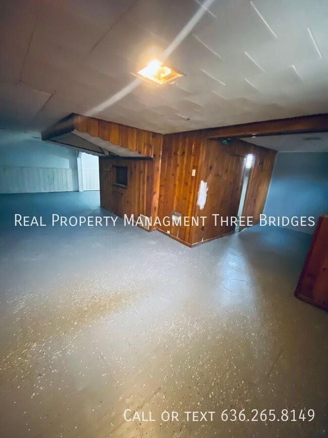 317 Cameron Rd in St. Louis, MO - Building Photo - Building Photo