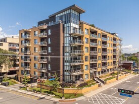 795 Bord-Du-Lac Ch in Dorval, QC - Building Photo