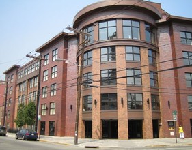 The Oz in Hoboken, NJ - Building Photo - Building Photo