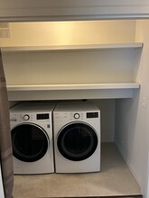 1327 E Howell St, Unit 1327 in Seattle, WA - Building Photo - Building Photo