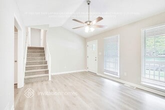 24 Grapevine Dr in Douglasville, GA - Foto de edificio - Building Photo