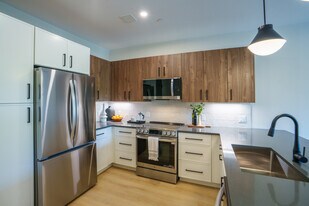 100 Plank in Bedford, MA - Building Photo