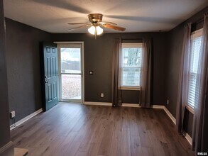 1914 W Richwoods Blvd in Peoria, IL - Building Photo - Building Photo