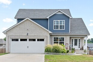 784 Crestone Ln in Clarksville, TN - Building Photo