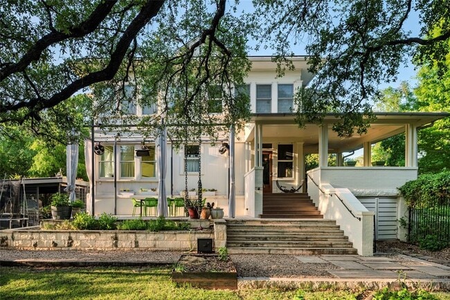 property at 1305 W 22nd St