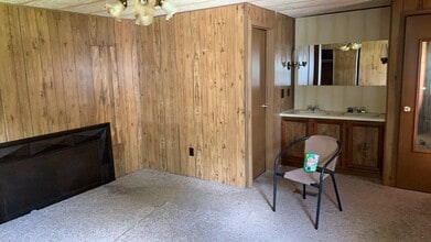 273 Brookins Ln in Dillwyn, VA - Building Photo - Building Photo