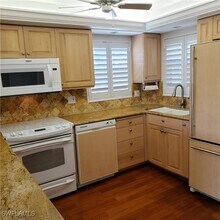 57 High Point Cir W in Naples, FL - Building Photo - Building Photo