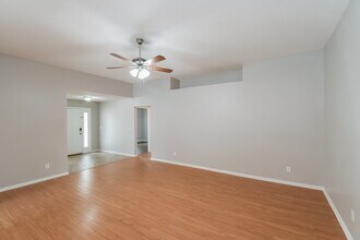 11090 Stanley Steamer Ln in Jacksonville, FL - Building Photo - Building Photo