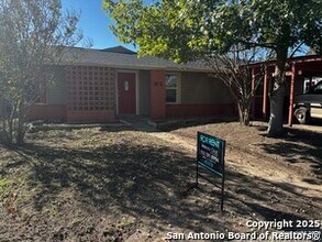 7626 Muleshoe Ln in San Antonio, TX - Building Photo - Building Photo