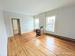 3 Cushing St in Winterport, ME - Building Photo - Building Photo