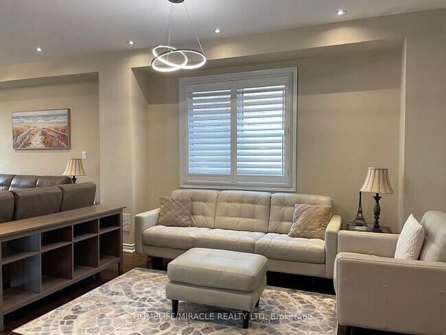 7 Campwood Cres in Brampton, ON - Building Photo - Building Photo