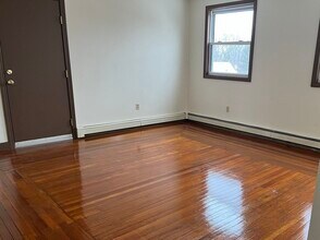 68 Leonard St-Unit -2 in North Attleboro, MA - Building Photo - Building Photo