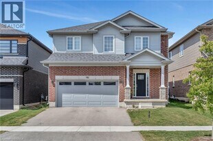 16 Cumberland St in Brantford, ON - Building Photo