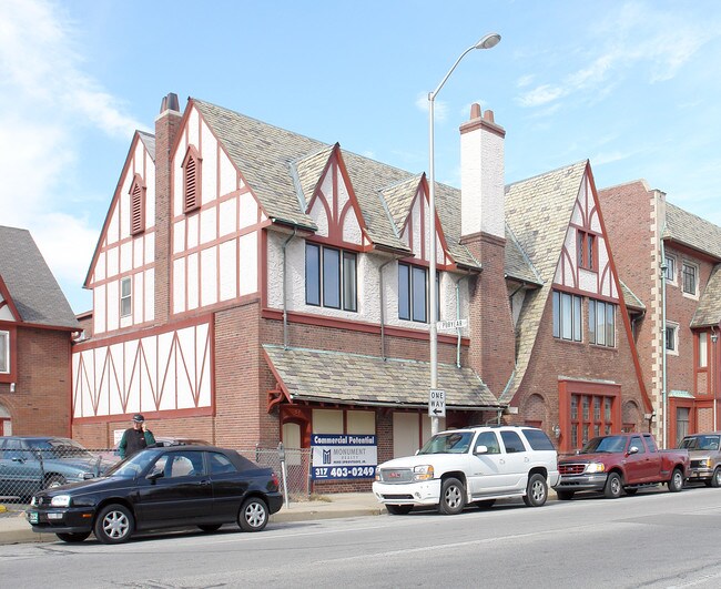 El Dee Apartments in Indianapolis, IN - Building Photo - Building Photo