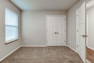 8815 SW 45th St in Oklahoma City, OK - Building Photo - Building Photo