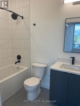 1600 James Naismith Dr in Ottawa, ON - Building Photo - Building Photo