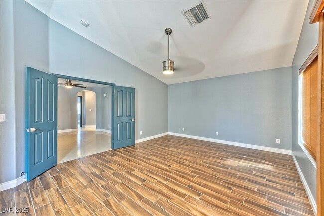 property at 2209 Crestline Falls Pl