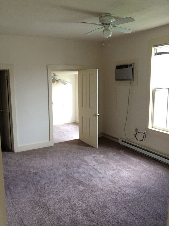 39 E Willow St in Elizabethtown, PA - Building Photo - Building Photo