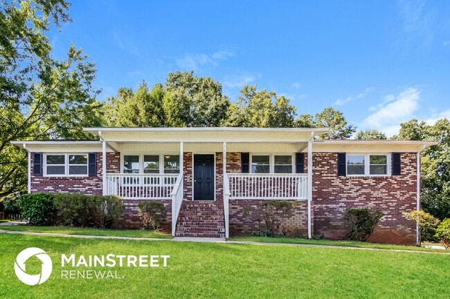 property at 2419 Sandlewood Dr