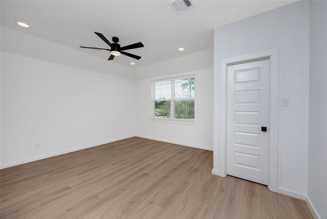 2035 Longmire Villas Ct