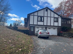 93 Lantern Ln in West Springfield, MA - Building Photo - Building Photo