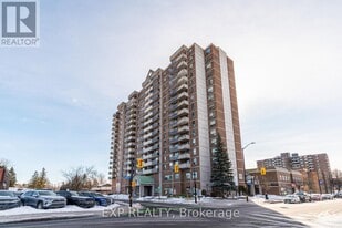 200 Lafontaine Ave in Ottawa, ON - Building Photo