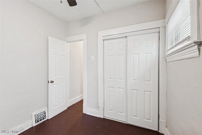 property at 2302 Saratoga Ave