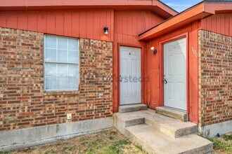 100 Clearwood Dr in Fort Worth, TX - Building Photo - Building Photo