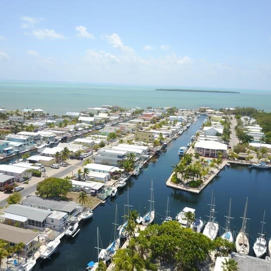 118 Burgundy Dr in Tavernier, FL - Building Photo - Building Photo