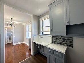 3129 N Hamlin Ave, Unit A04W in Chicago, IL - Building Photo - Building Photo