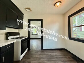3222 Felician St in Fort Wayne, IN - Building Photo - Building Photo