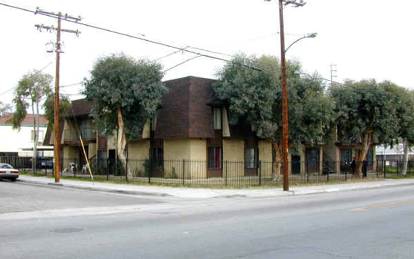 1560 Date St in San Bernardino, CA - Building Photo - Building Photo