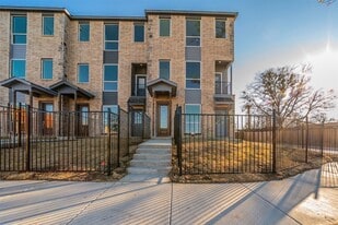 1617 Mignon Dr, Unit 2921C in Arlington, TX - Building Photo