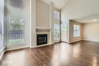 935 Sylvan Creek Dr, Unit 503 in Lewisville, TX - Building Photo - Building Photo